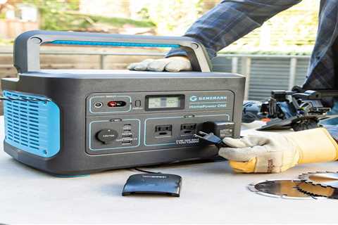 This Portable Generator Can Keep Your Devices Charged for Up to 7 Days