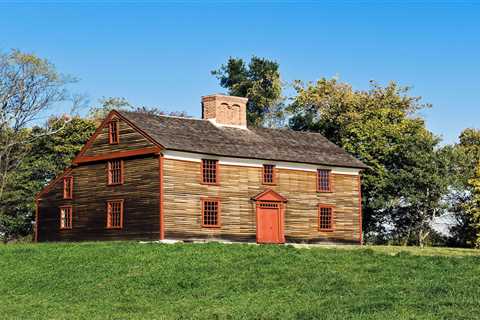 Everything You Need to Know About Saltbox-Style Houses