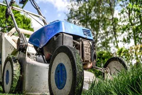 Can mowing lawn cause sore throat?