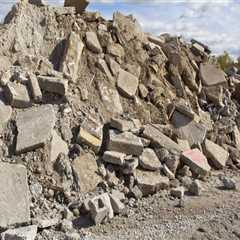 Does larger or smaller aggregate make concrete stronger?