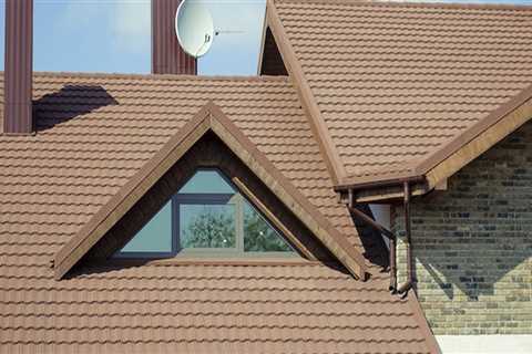 Which roof has a lifespan of between 15 to 25 years?