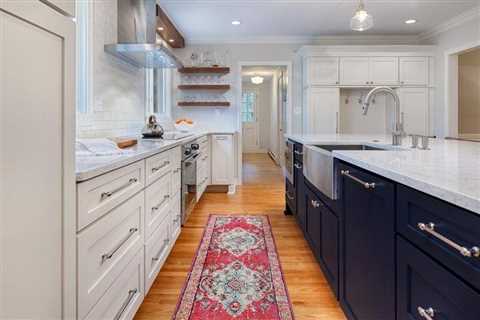 Two Toned Cabinets in the Kitchen