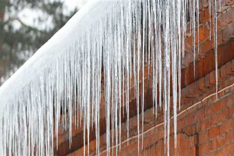 How does ice damming occur?