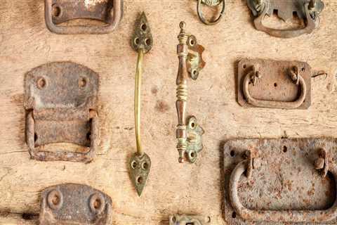 Choosing the Perfect Decorative Hardware for Your Furniture