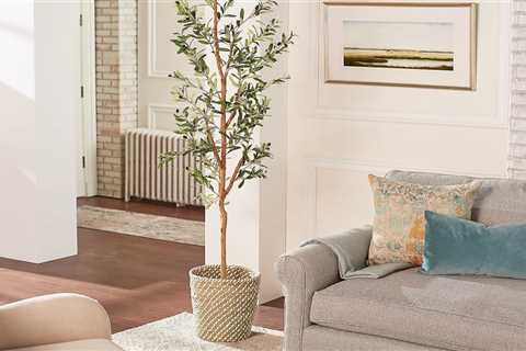 The Surprisingly Realistic Artificial Tree That’s Helping Me Beat the Winter Blues Is on Major Sale ..