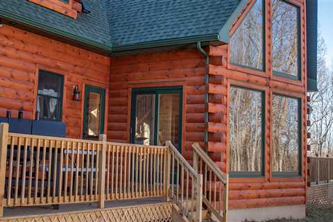 What kind of maintenance do log homes need?