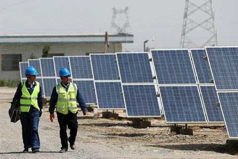 China builds massive solar park to reduce carbon footprint