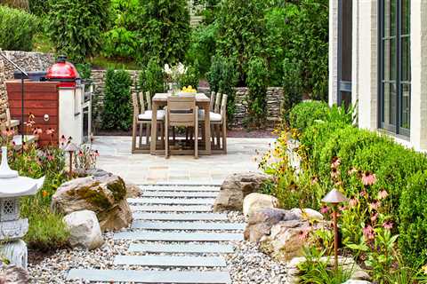 How do i choose a landscape designer?