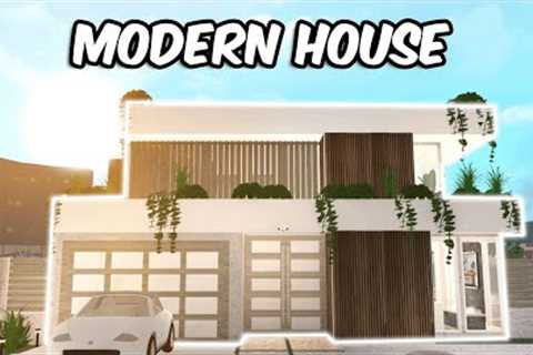 BUILDING A MODERN HOUSE IN BLOXBURG