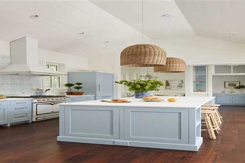Efficiency Meets Elegance: Designing a Beautifully Functional Kitchen