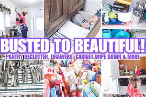SMALL KITCHEN DEEP CLEAN AND DECLUTTER | CLEAN AND ORGANIZE WITH ME 2023