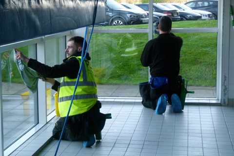 Woodend Commercial Window Cleaners For Schools, Retail Parks, Offices, Shops
