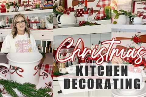 🌲 2023 CHRISTMAS DECORATE WITH ME // COZY TRADITIONAL CHRISTMAS KITCHEN 2023 //  ROBIN LANE LOWE