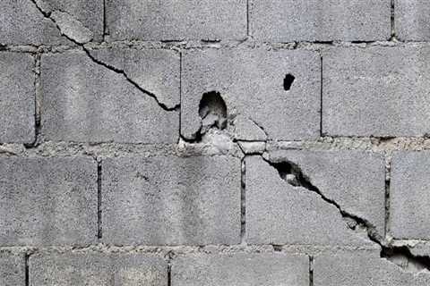 Can you live in a house with a cracked foundation?