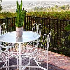 Creating a Comfortable Dining Area in Your Outdoor Living Space