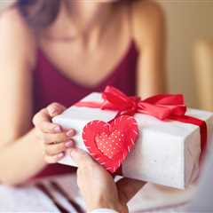 Best Valentine’s Day Gifts For New Homeowners That You Can Find on Amazon