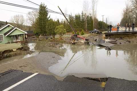 Why Hiring A Local Residential General Contractor Is Key To Successful Flood Damage Restoration In..