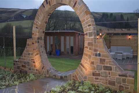 Choosing the Right Landscaping Company for Your Outdoor Living Space