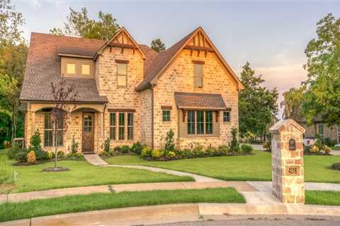 Why Every Home Seller In Longview Needs A Roof Inspection Before Implementing Home Staging Ideas