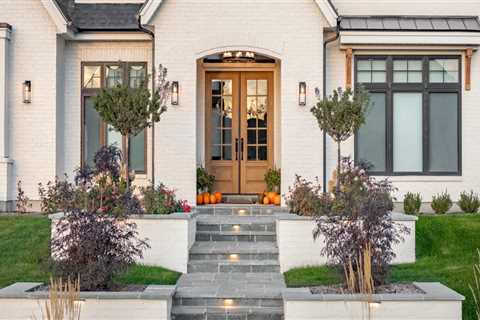Understanding Custom Homes: A Comprehensive Guide to Roofing and Construction