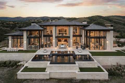 Stone By Stone: How Austin Custom Home Builders Bring Natural Stone Building Materials To Life